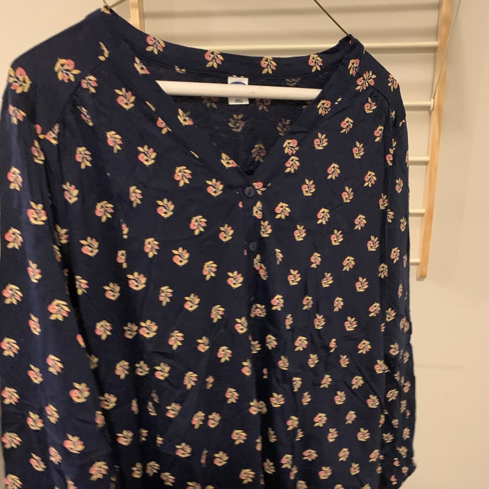 Old Navy floral maternity blouse